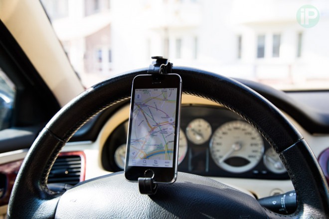 Обзор держателя для iPhone с креплением на руле