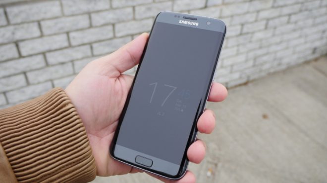 Samsung откажется от выпуска Galaxy S8 с плоским экраном