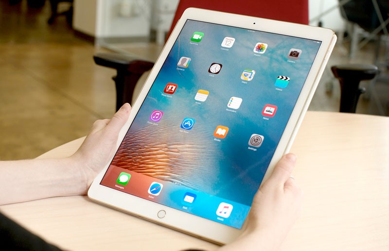 Продажи iPad падают 12 кварталов подряд?