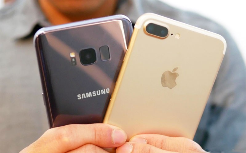 Samsung опередила Apple по продажам еще до выхода Galaxy S8