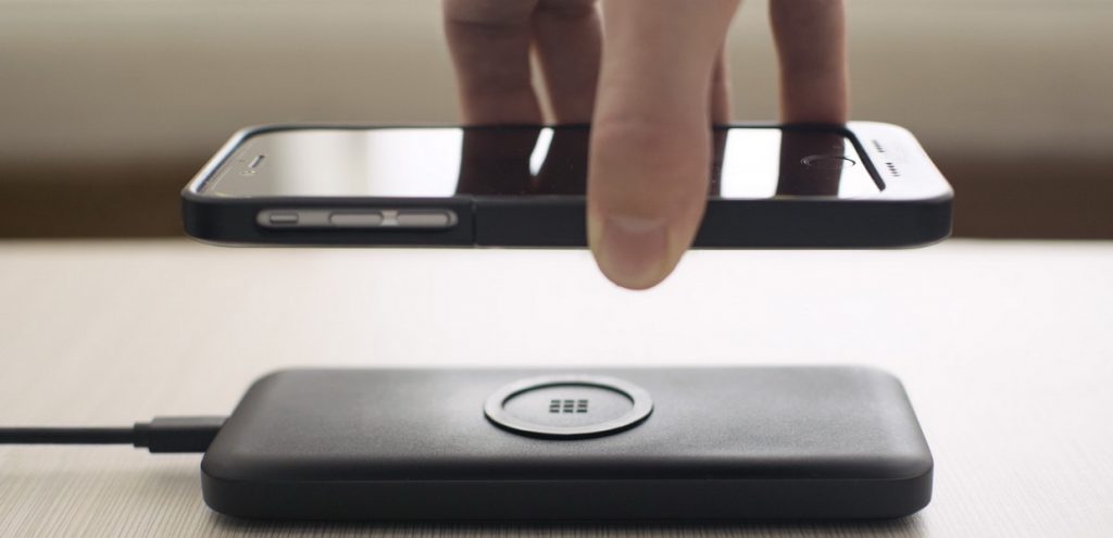 Как заряжать любой смартфон без проводов
