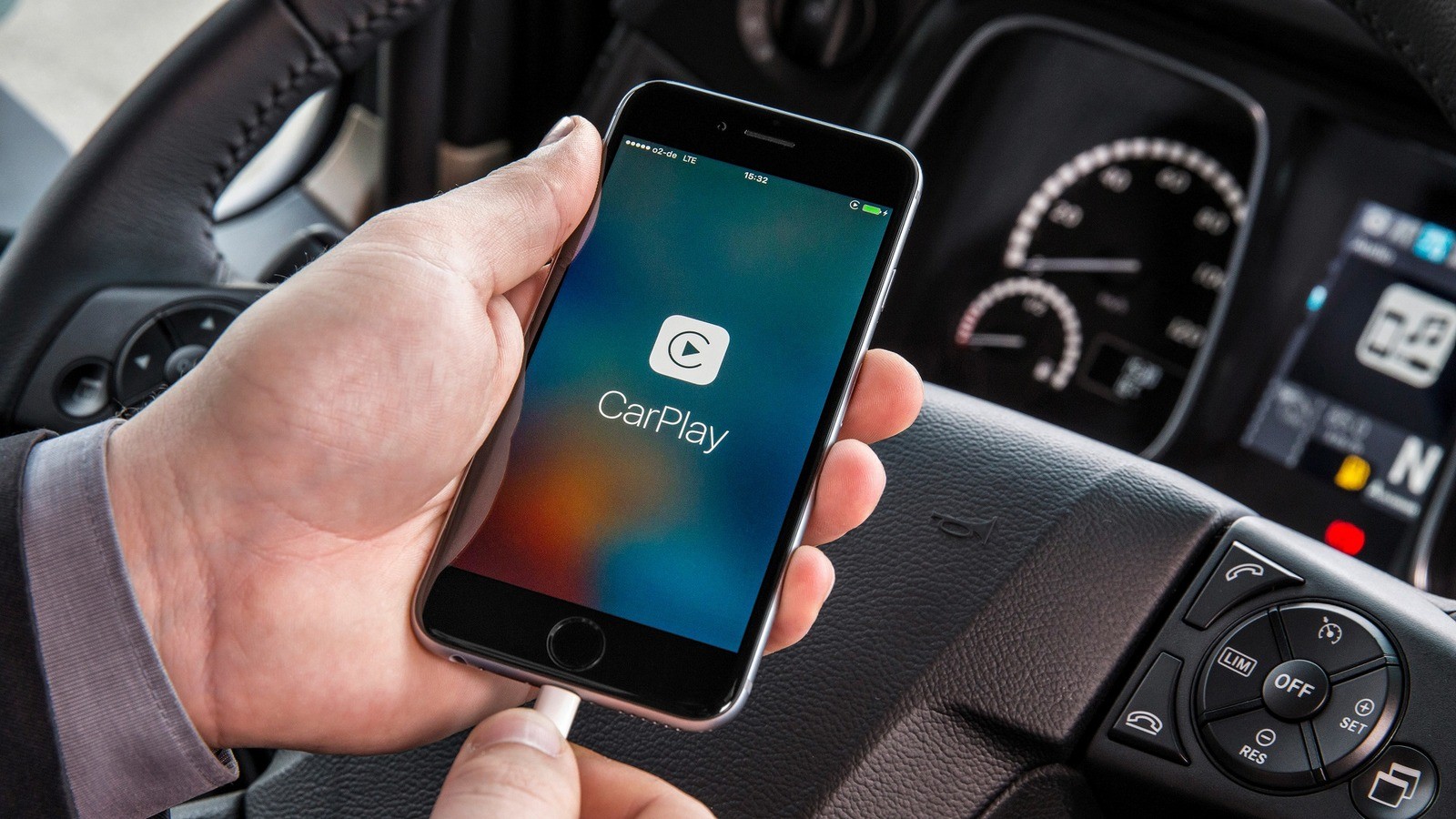 Користувачі iPhone 14 Pro скаржаться на збої зі дзвінками в автомобілях