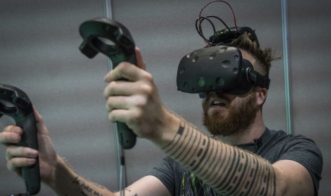 HTC продемонстрировала беспроводную  VR-гарнитуру Vive
