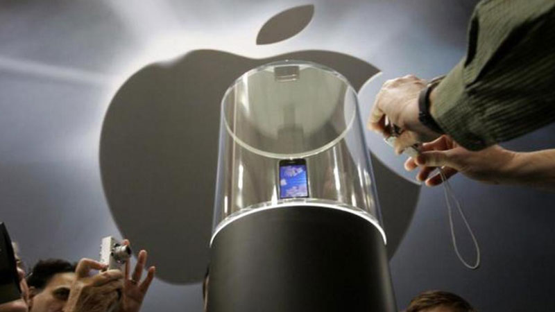 10 лет назад начались продажи первого смартфона Apple