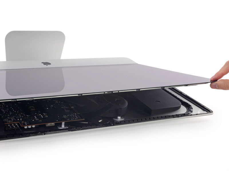 Разборка нового iMac показала наличие съемного процессора и оперативной памяти