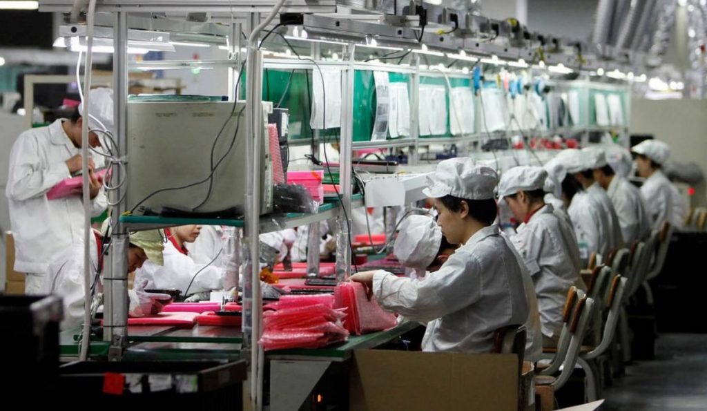 Здесь тестируют беспроводную зарядку iPhone 8