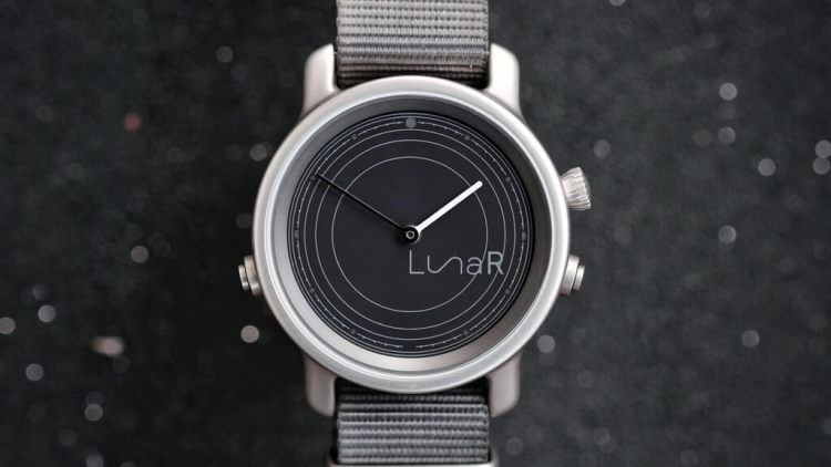 LunaR – умные часы, которые не нужно заряжать