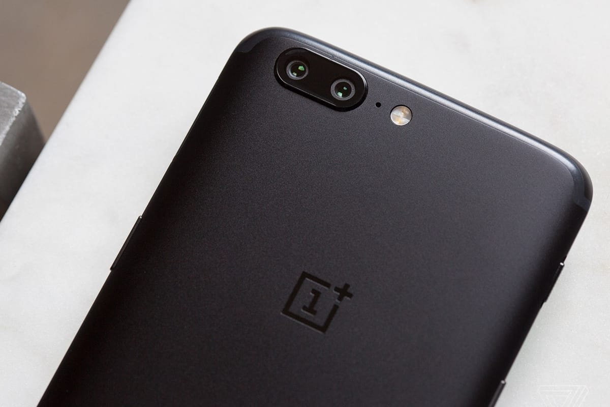 Потрясающий OnePlus 5T обнаружили на официальном сайте производителя