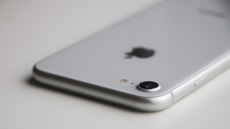 Три причины купить iPhone 8 вместо iPhone X