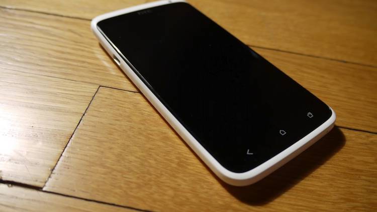 Android-смартфон 2012 года работает шустрее iPhone?