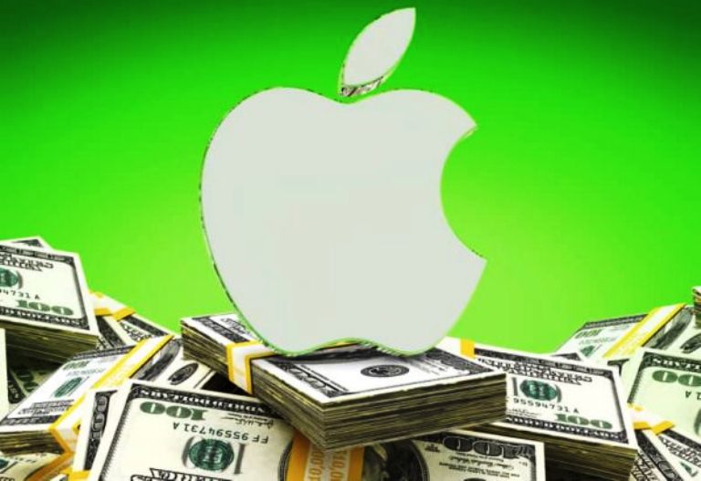 Акции Apple подорожали до $300