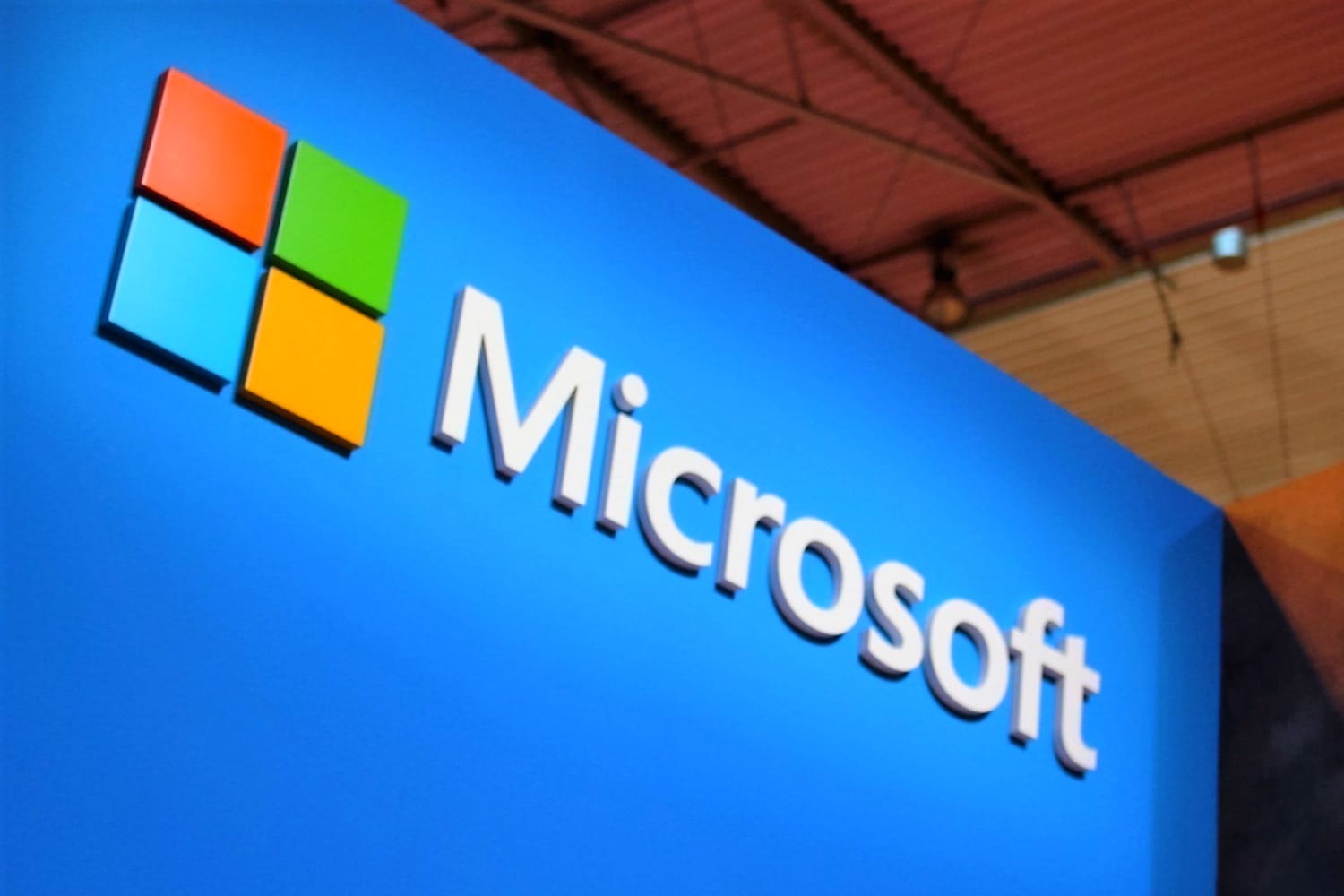 Microsoft получила лицензию на поставку Huawei программного обеспечения
