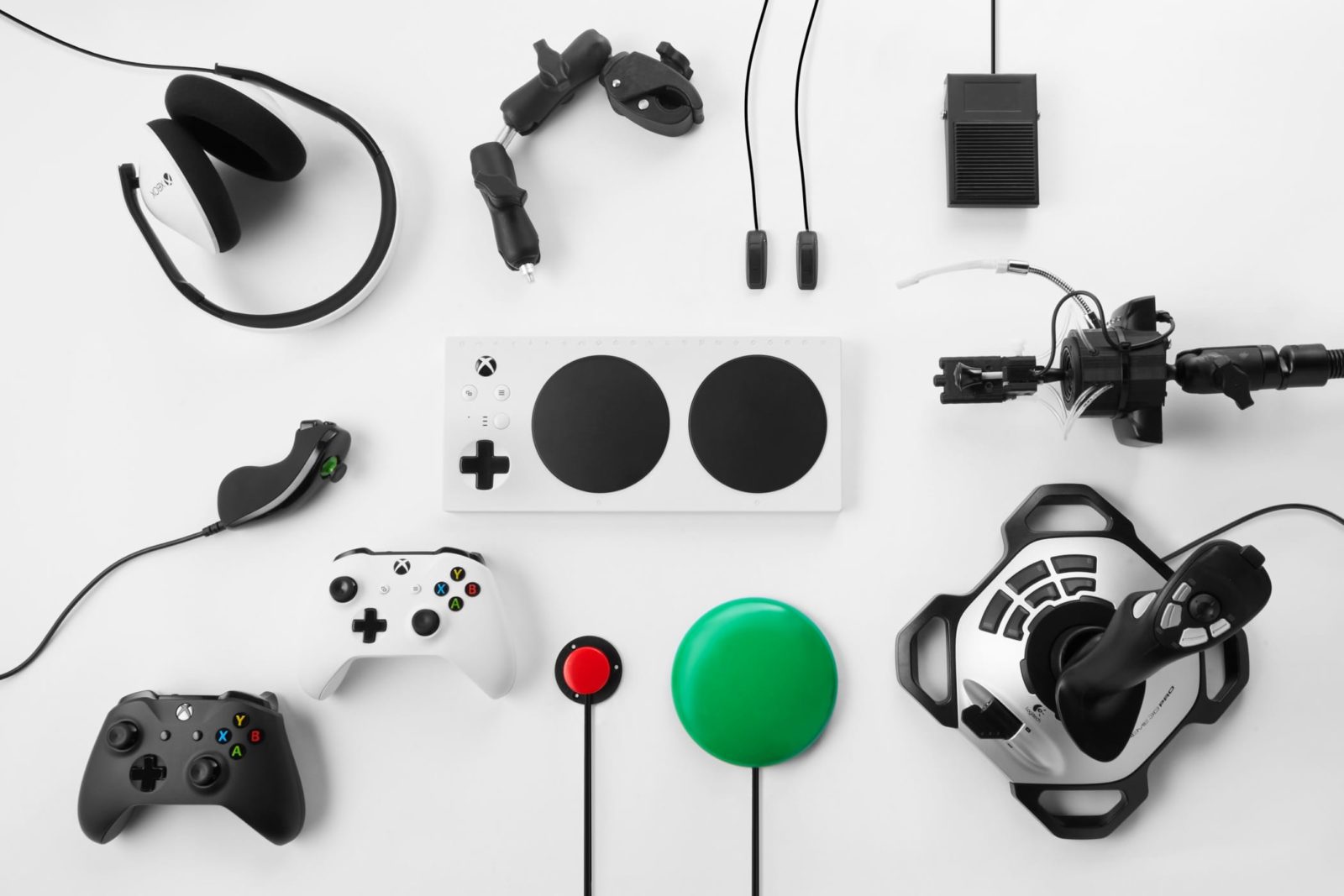 Xbox Adaptive Controller – новый игровой геймпад для Xbox One
