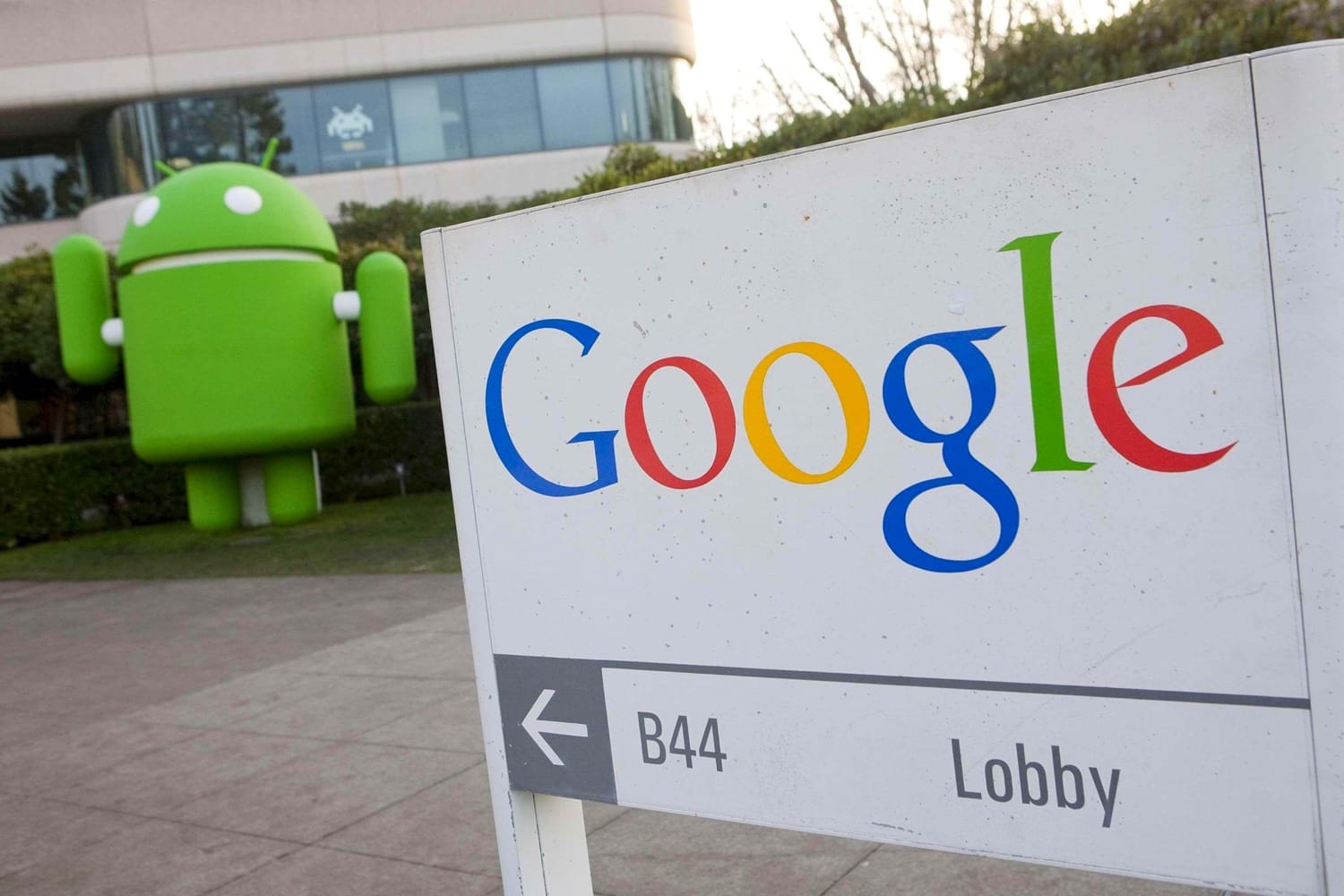 Пользователи Android обвинили Google в двойных стандартах