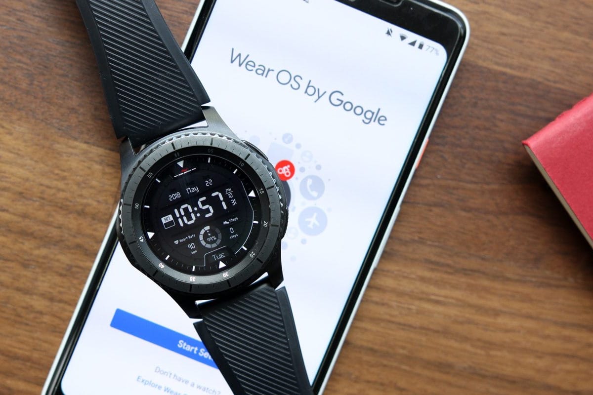 Samsung опубликовала официальные изображения Galaxy Watch на своем сайте
