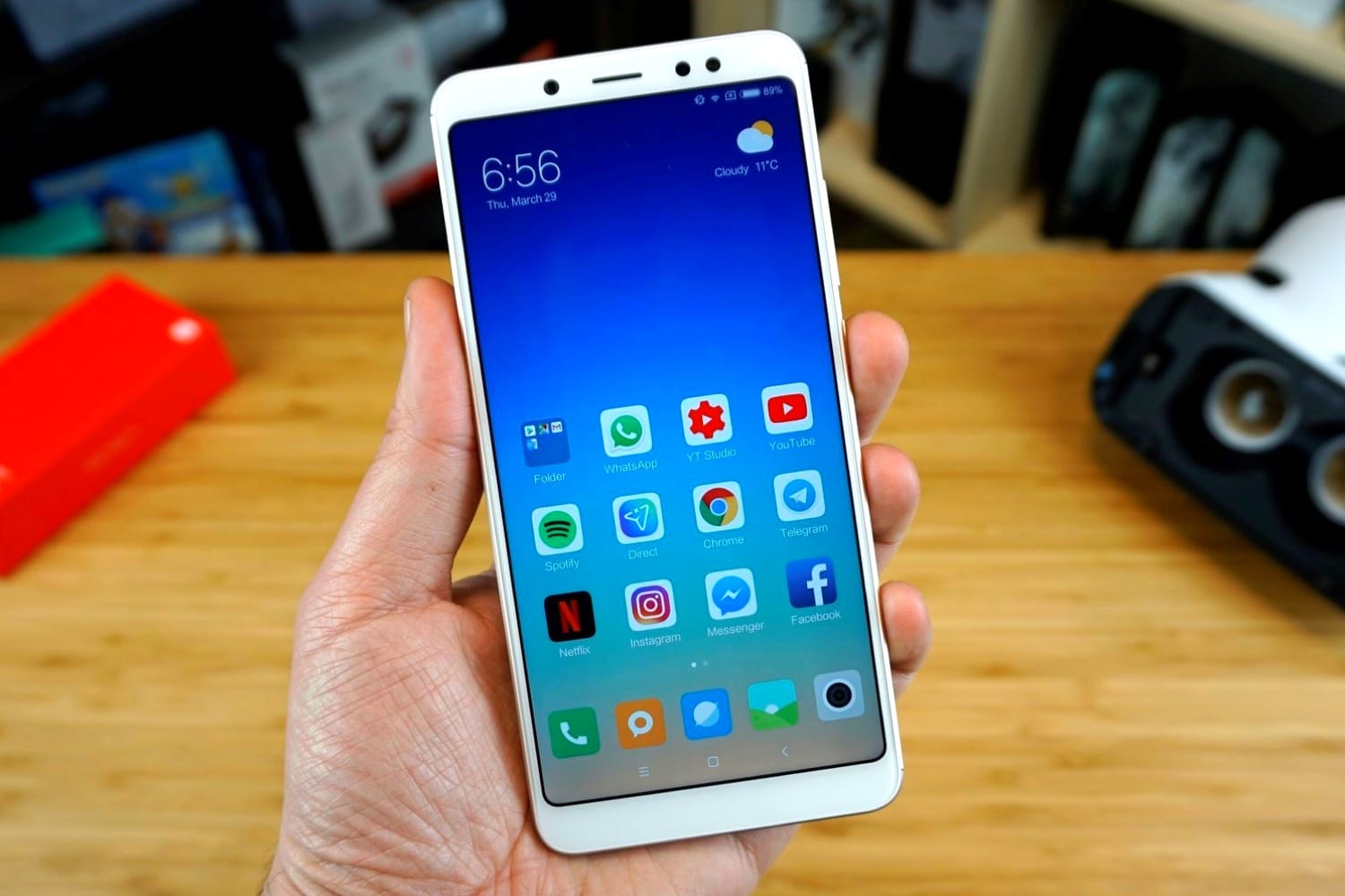 Финальная прошивка MIUI 10 доступна еще для четырех смартфонов Xiaomi