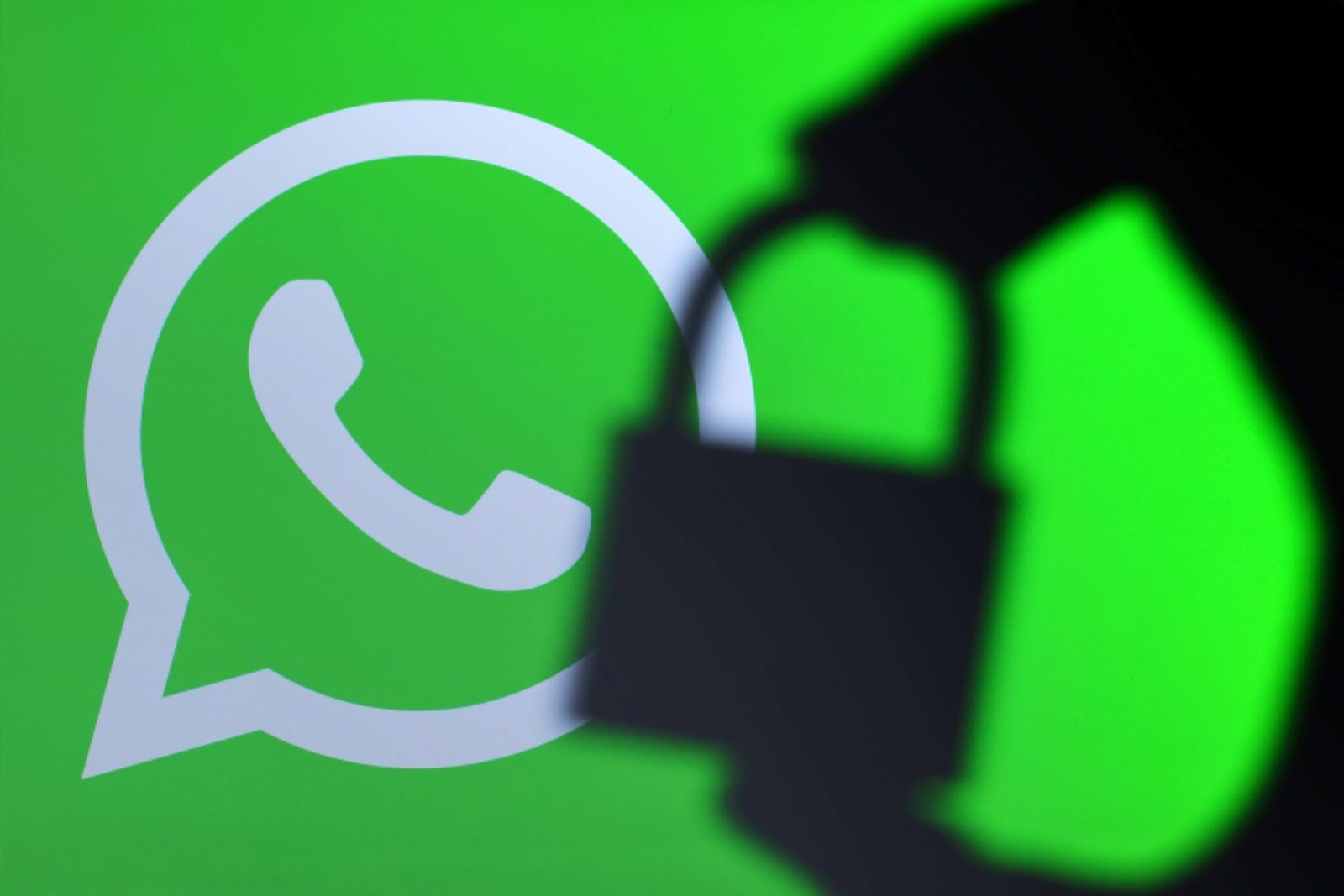 WhatsApp отключил шифрование переписки