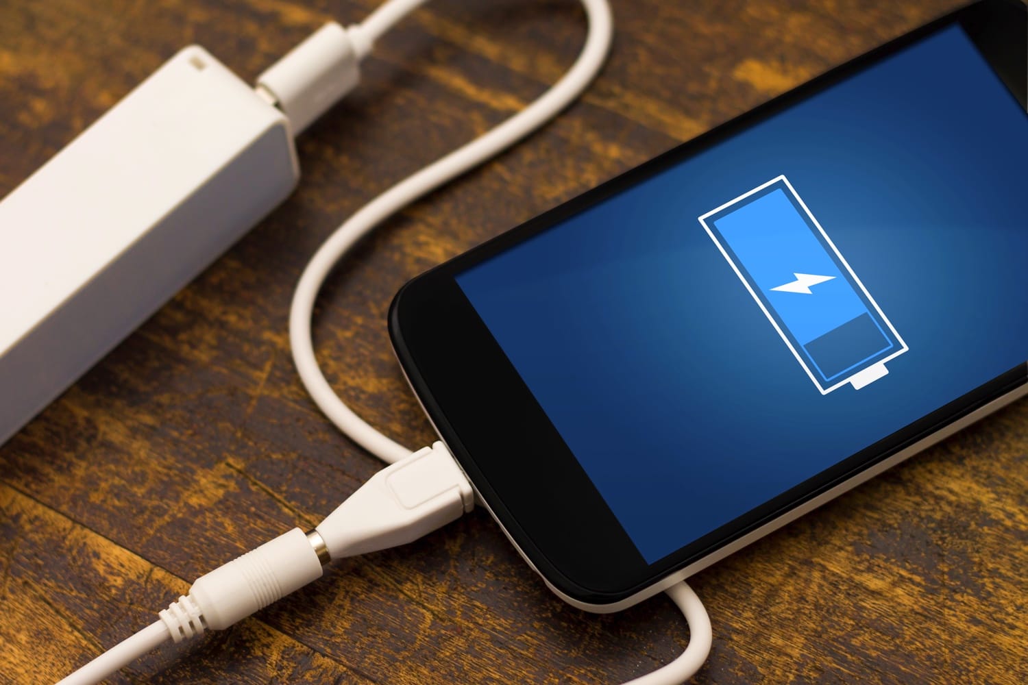 Quick Charge 5.0 заряжает смартфон до 100% за 25 минут