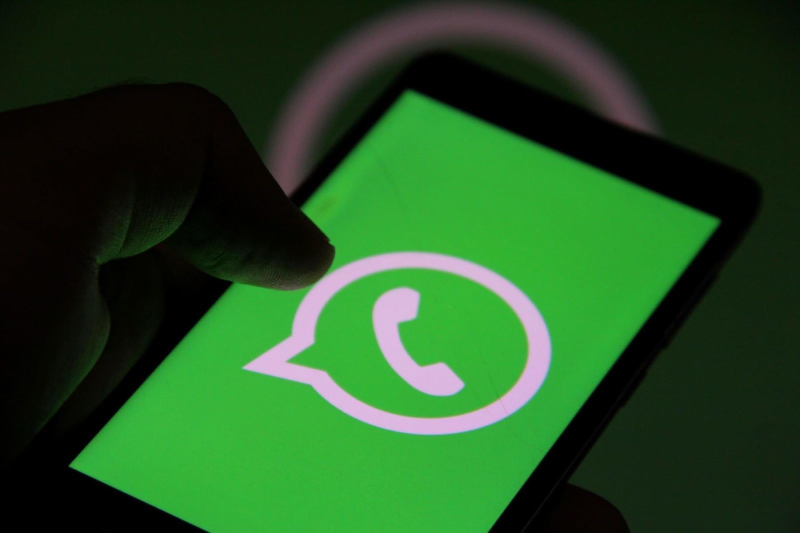 WhatsApp знову просить прийняти нові умови використання