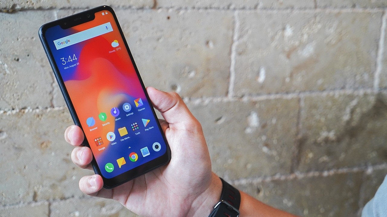 Xiaomi Pocophone F1 — смартфон с Snapdragon 845