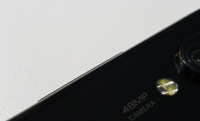 Xiaomi тизерит смартфон с камерой на 48 Мп
