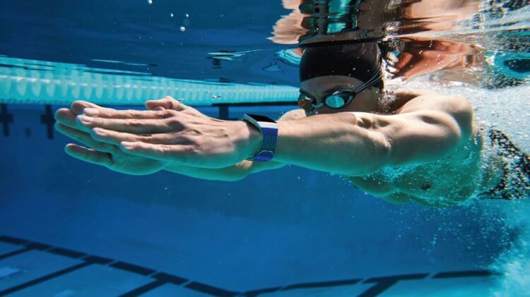 Представлены лучшие смарт-часы для плавания