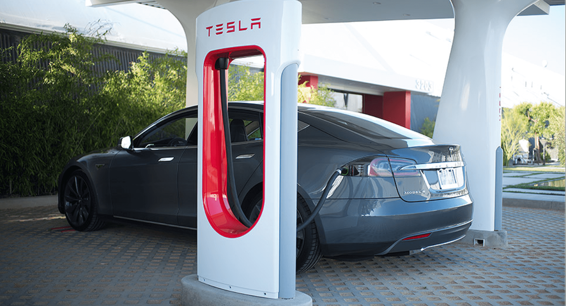 Tesla планує збільшити обсяги випуску електромобілів до 20 млн штук на рік до 2027 року