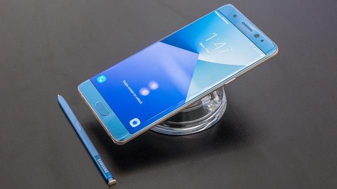 Samsung поспішає c випуском Galaxy S21