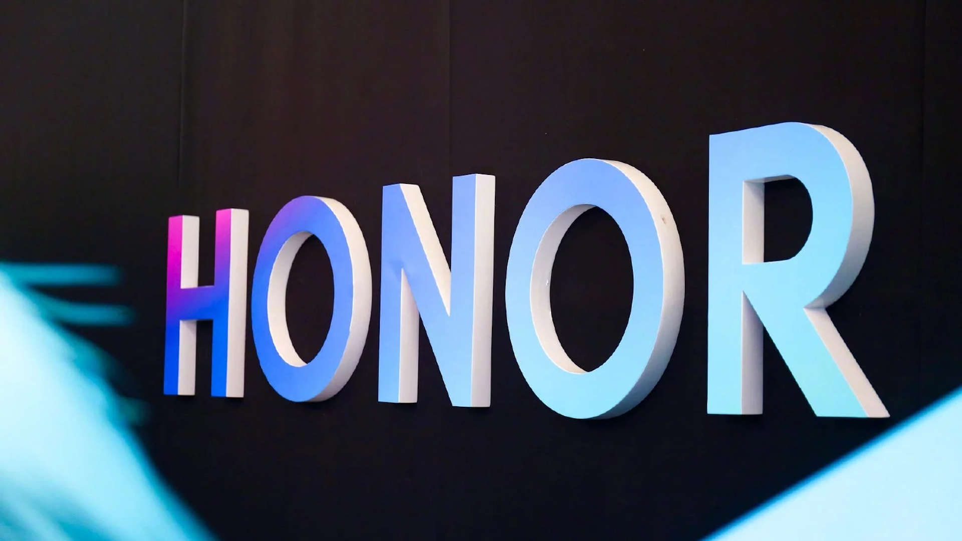 Опубліковано «живе» фото смартфона Honor X20