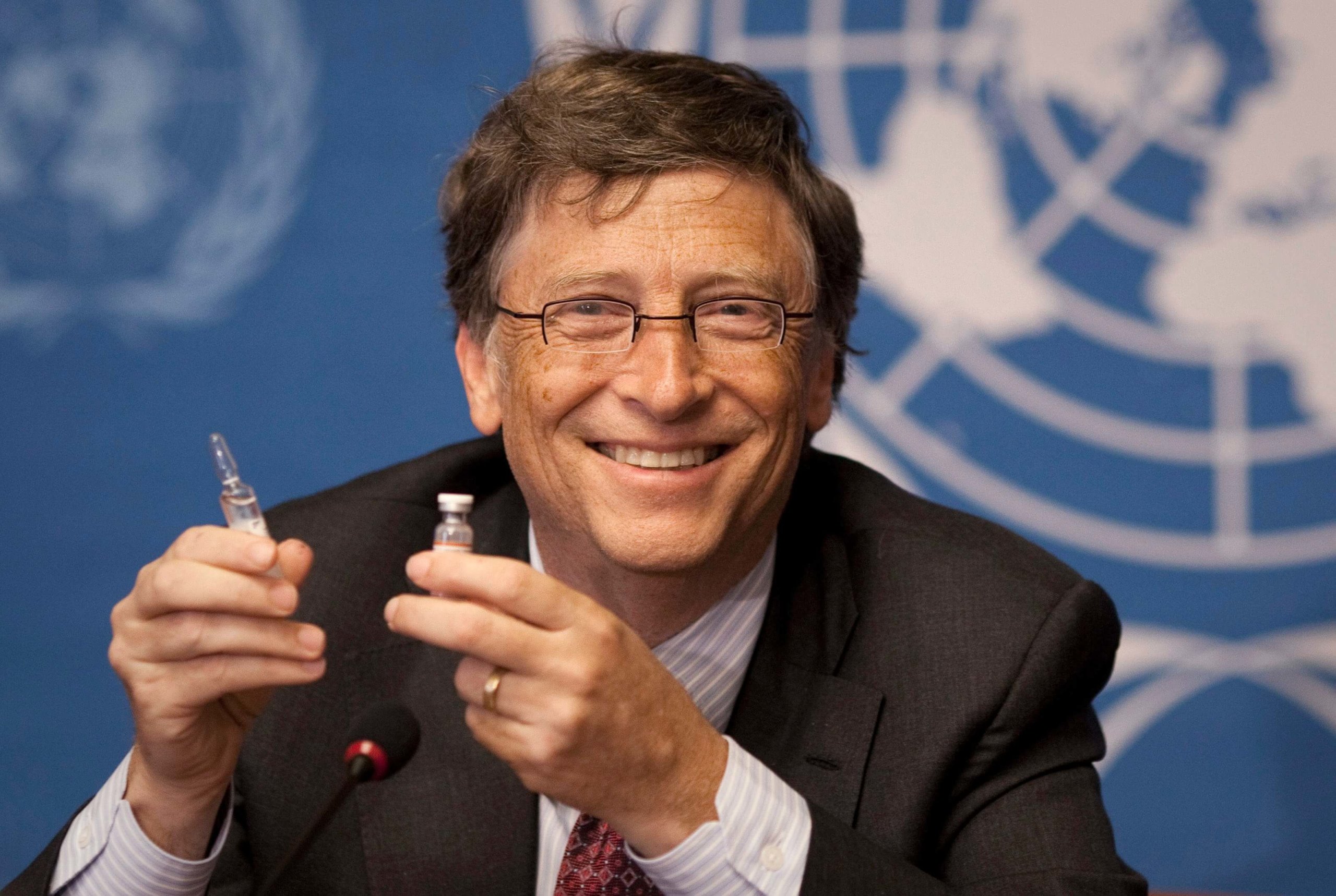 Білл Гейтс розповів про початок масової вакцинації від COVID-19