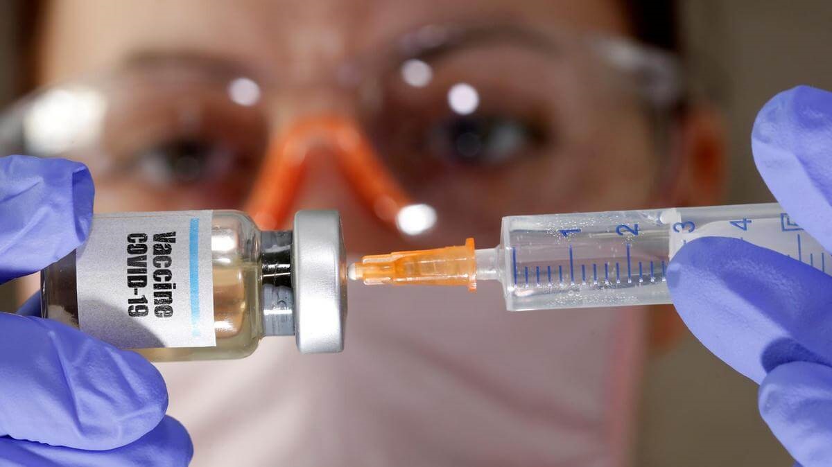 Європейські країни почали масову вакцинацію від COVID-19