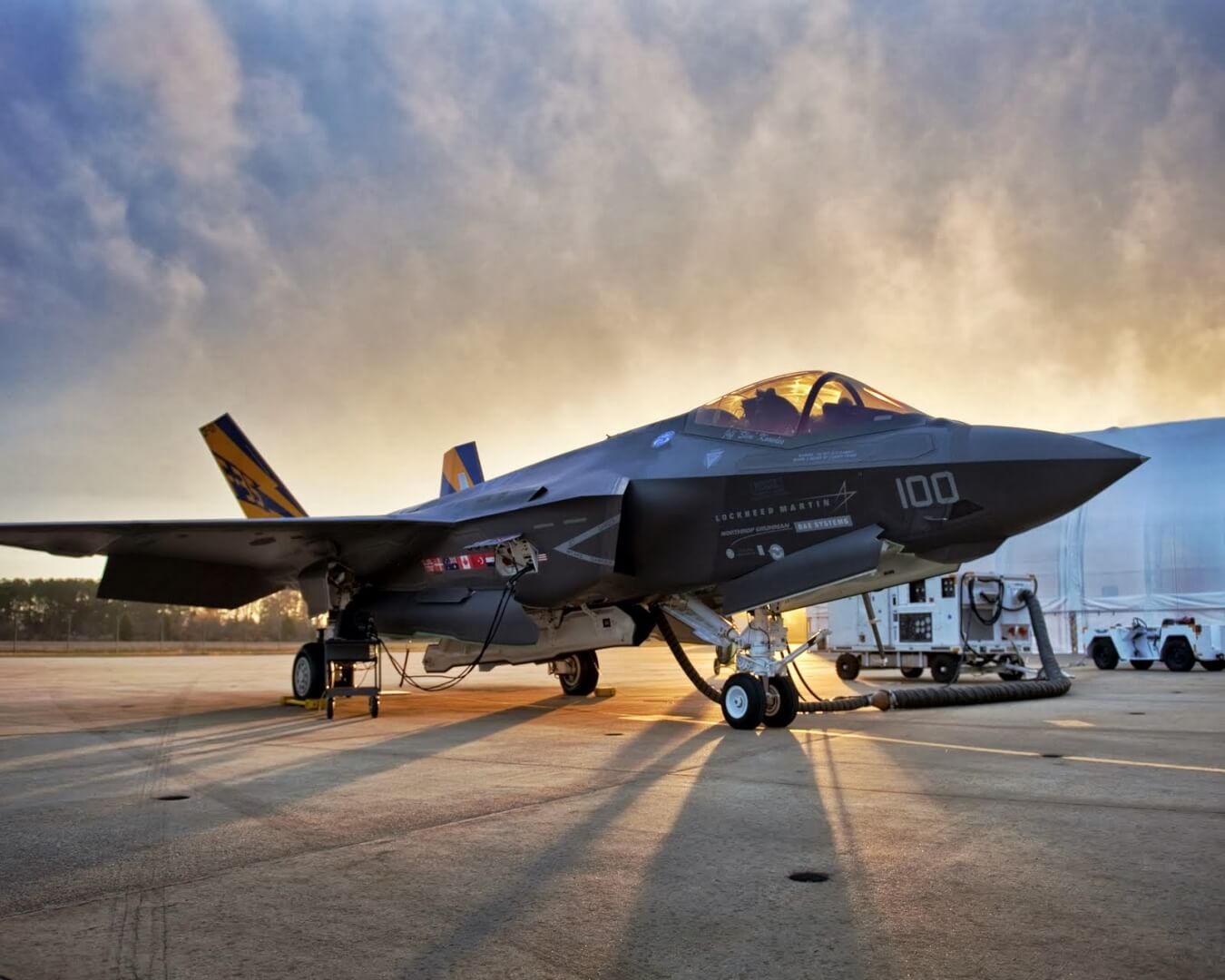 США поліпшать двигуни винищувачів F-35