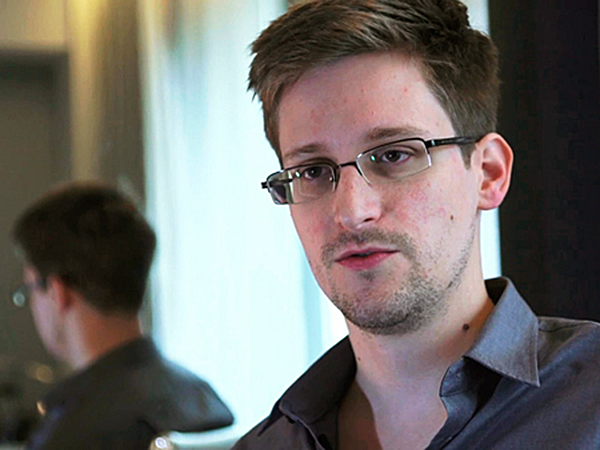 Сноуден попередив про тотальне стеження за користувачами смартфонів в майбутньому