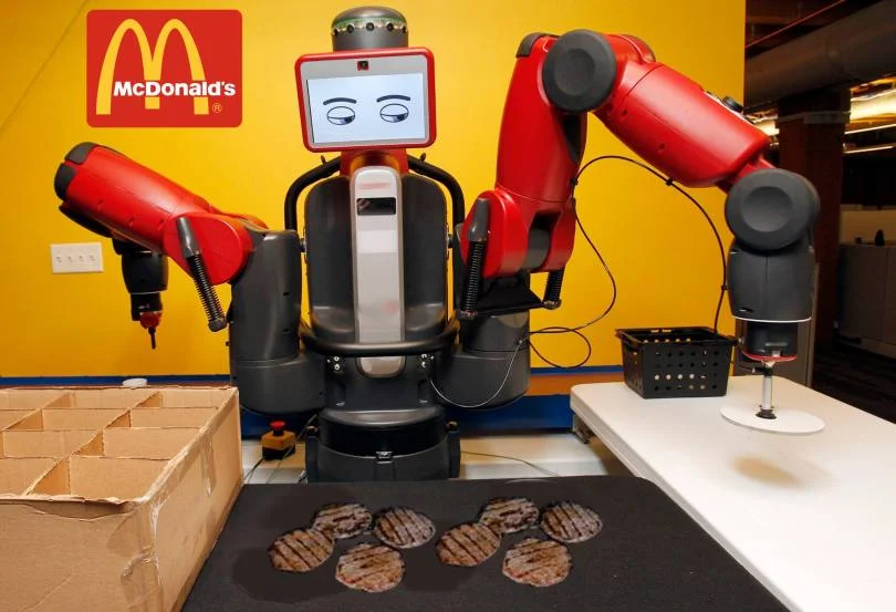 McDonald’s почав замінювати співробітників роботами