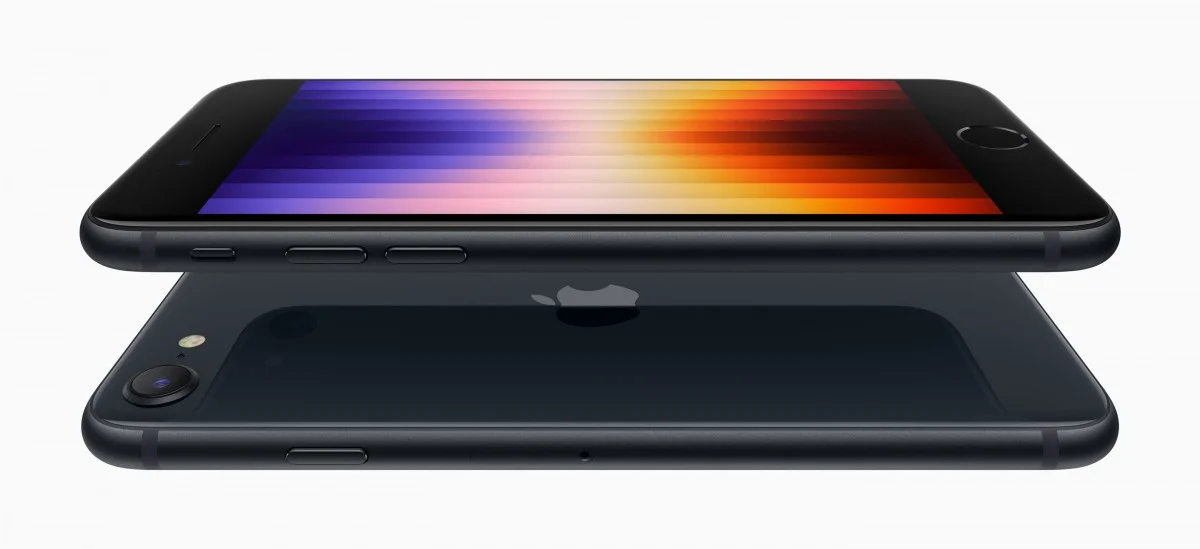 Власники iPhone SE 2022 скаржаться на постійні перезавантаження