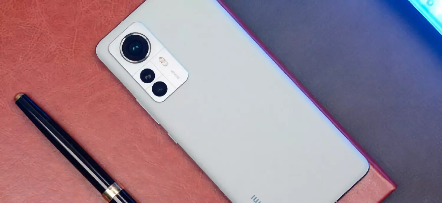 Two new flagships from Xiaomi appeared at once – Xiaomi 12S and 12S Pro