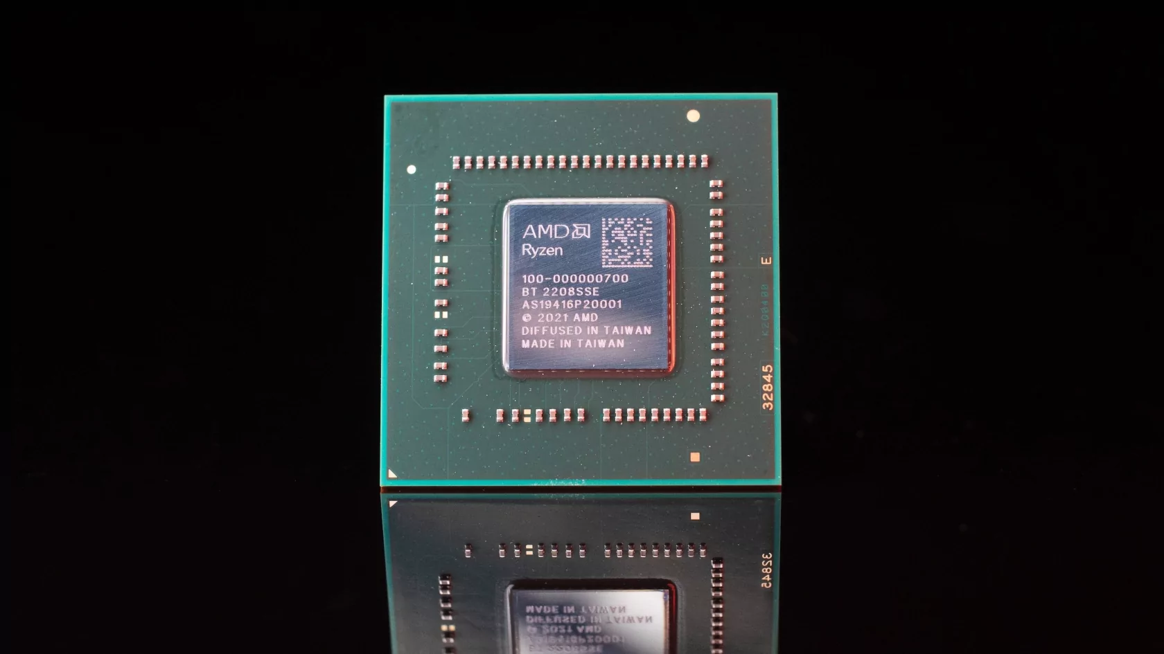 Перевага над Intel: AMD представила перші процесори Ryzen 7020 для ноутбуків
