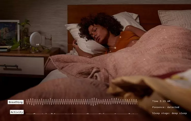 Offers a “smart” alarm clock with contactless sleep tracking