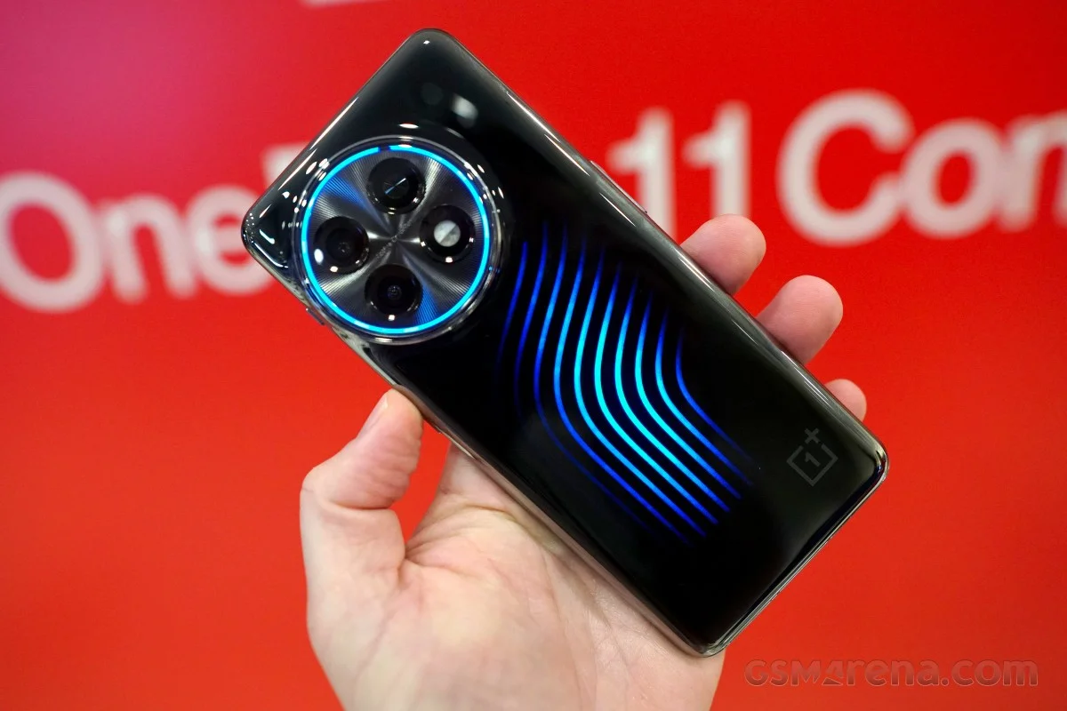 Представлений OnePlus 11 Concept —  смартфон зі справжньою рідинною системою охолодження