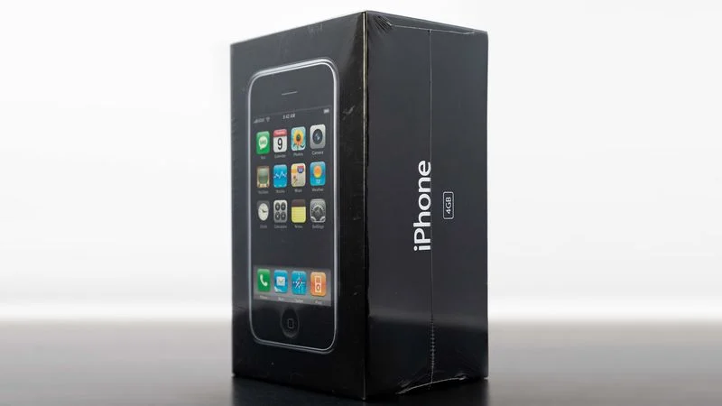 Очікується, що iPhone на 4 ГБ коштуватиме до $100 тисяч на аукціоні