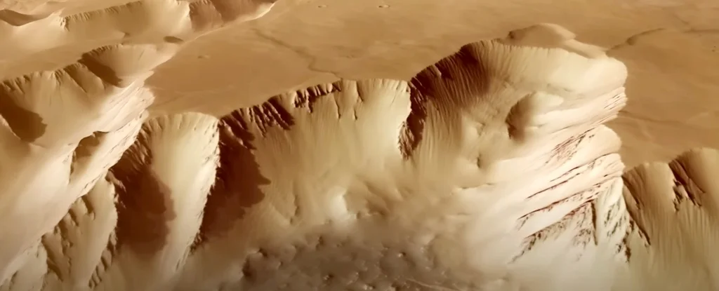 Вчені створили візуалізацію польоту над Марсом