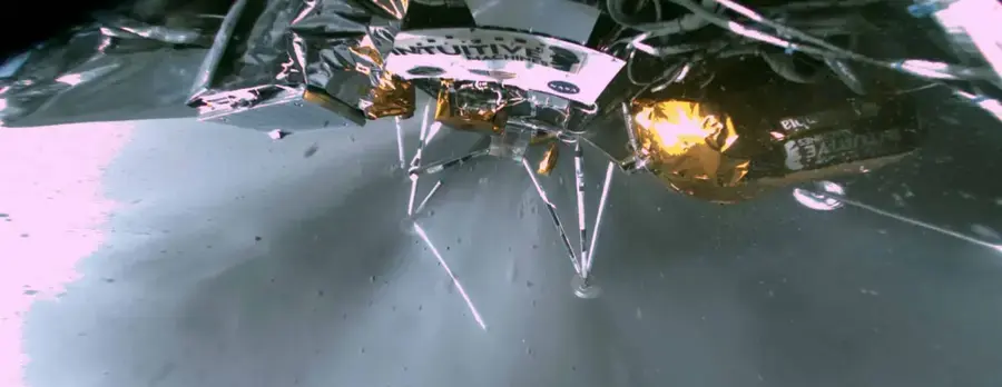 Космічний апарат Nova-C зламав опору під час посадки