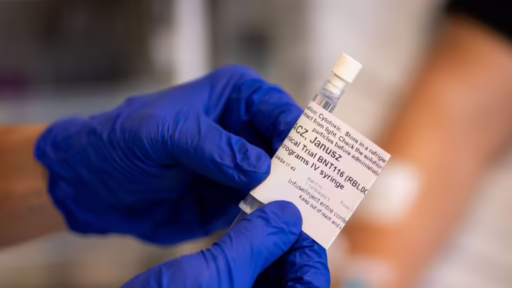 Перший у світі пацієнт отримав вакцину від раку легень