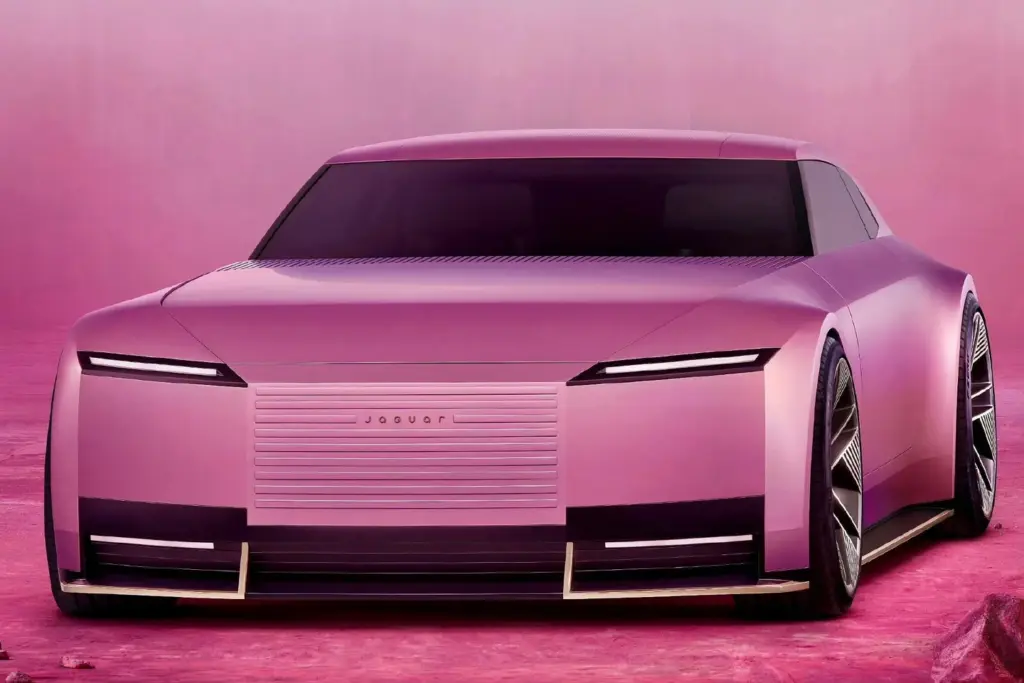 З’явилися перші фото відродженого Jaguar