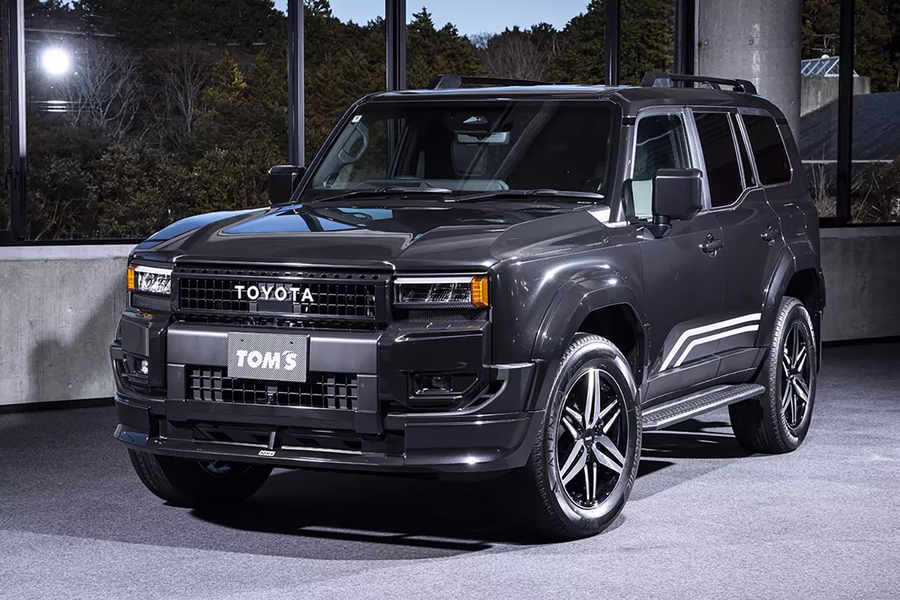 Представлений Toyota Land Cruiser Prado 250