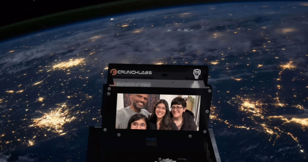 Запущено сервіс, що дозволяє побачити своє обличчя з космосу