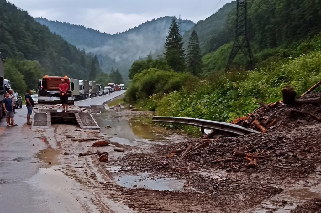 Науковці нарешті з’ясували, чому селеві потоки стають настільки руйнівними