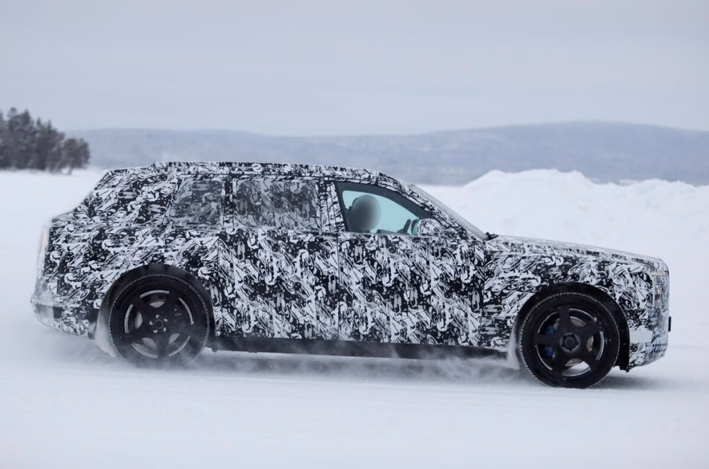 Rolls-Royce тестує повністю електричний Cullinan