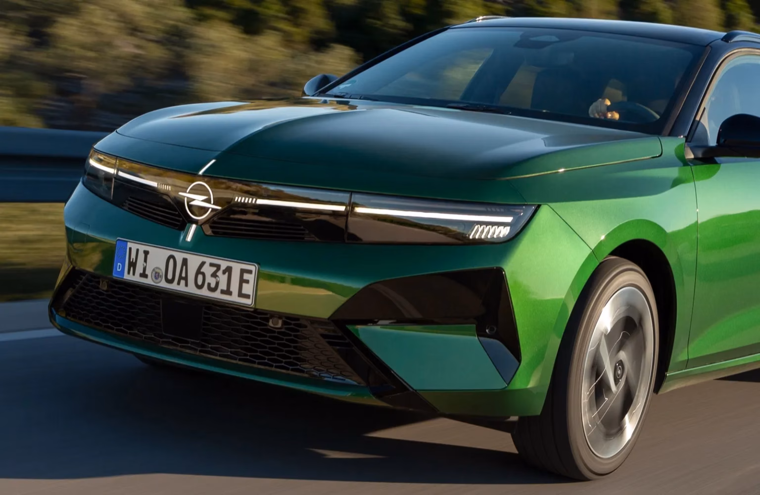 Opel розширює V2L-технологію на нові електромобілі