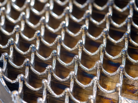 Вчені створили надміцну сталь, яка ніколи не іржавіє